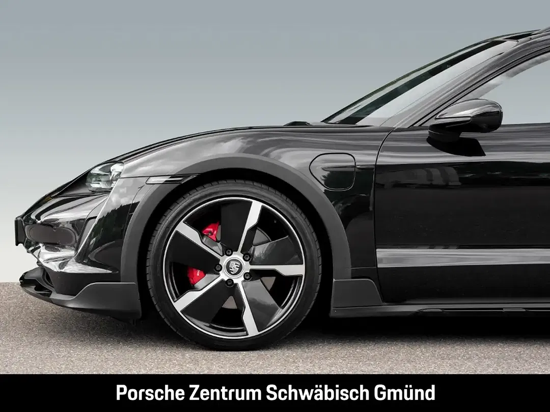 Porsche Taycan Cross Turismo - Thumbnail 10