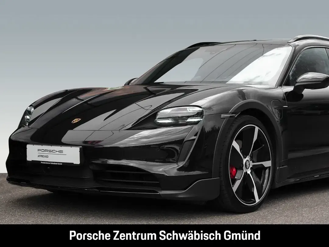 Porsche Taycan Cross Turismo - Thumbnail 8