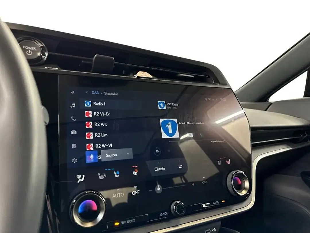 Lexus RZ 4x4 - Thumbnail 11