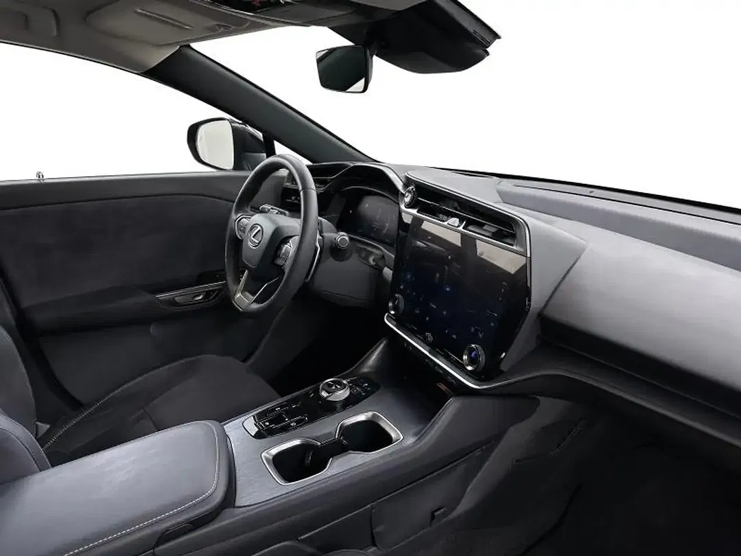 Lexus RZ 4x4 - Thumbnail 6