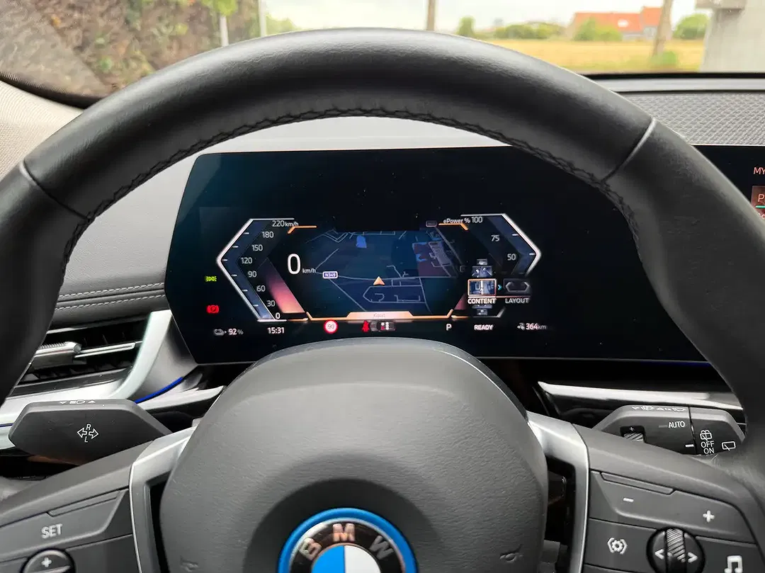 BMW iX1 - Thumbnail 6