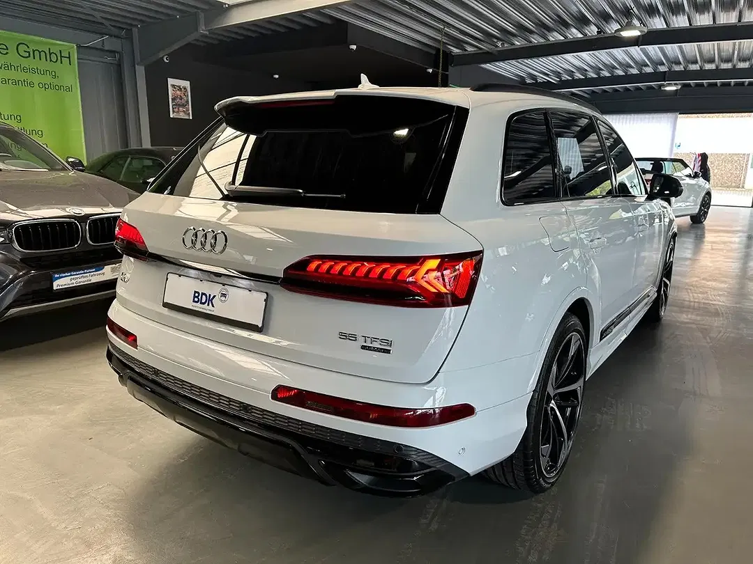 Audi Q7 55 TFSI quattro S line - Thumbnail 6