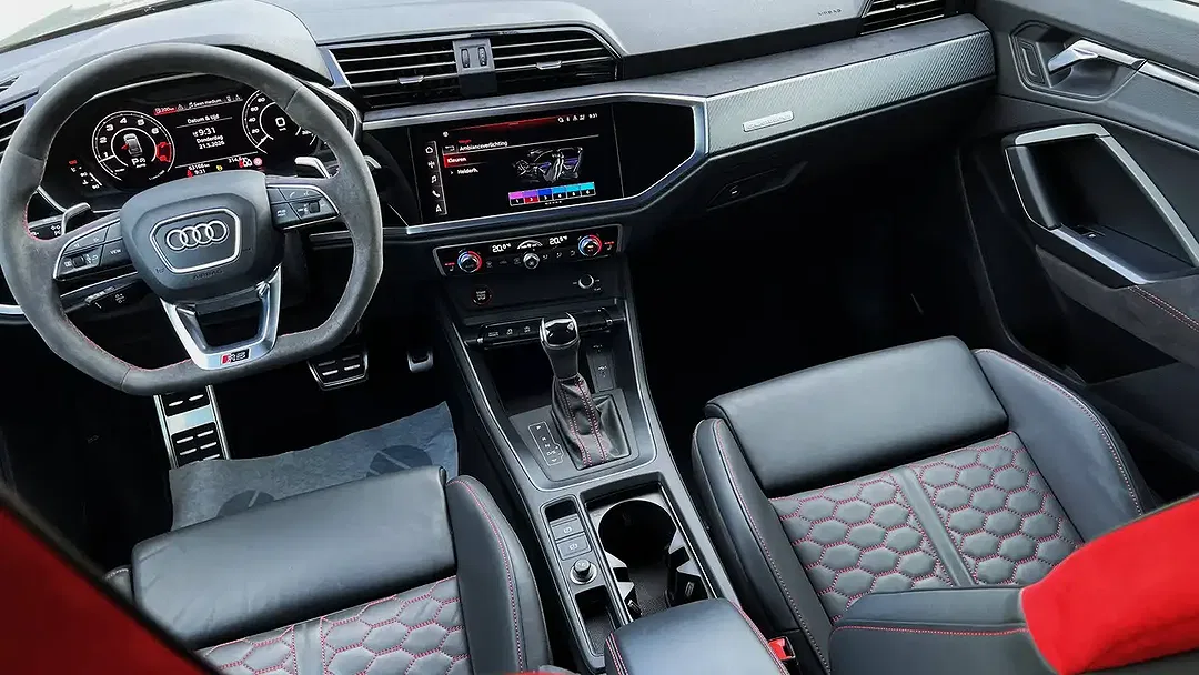 Audi RS Q3 2.5 TFSI S tronic quattro Matrix LED Sportback - Thumbnail 12