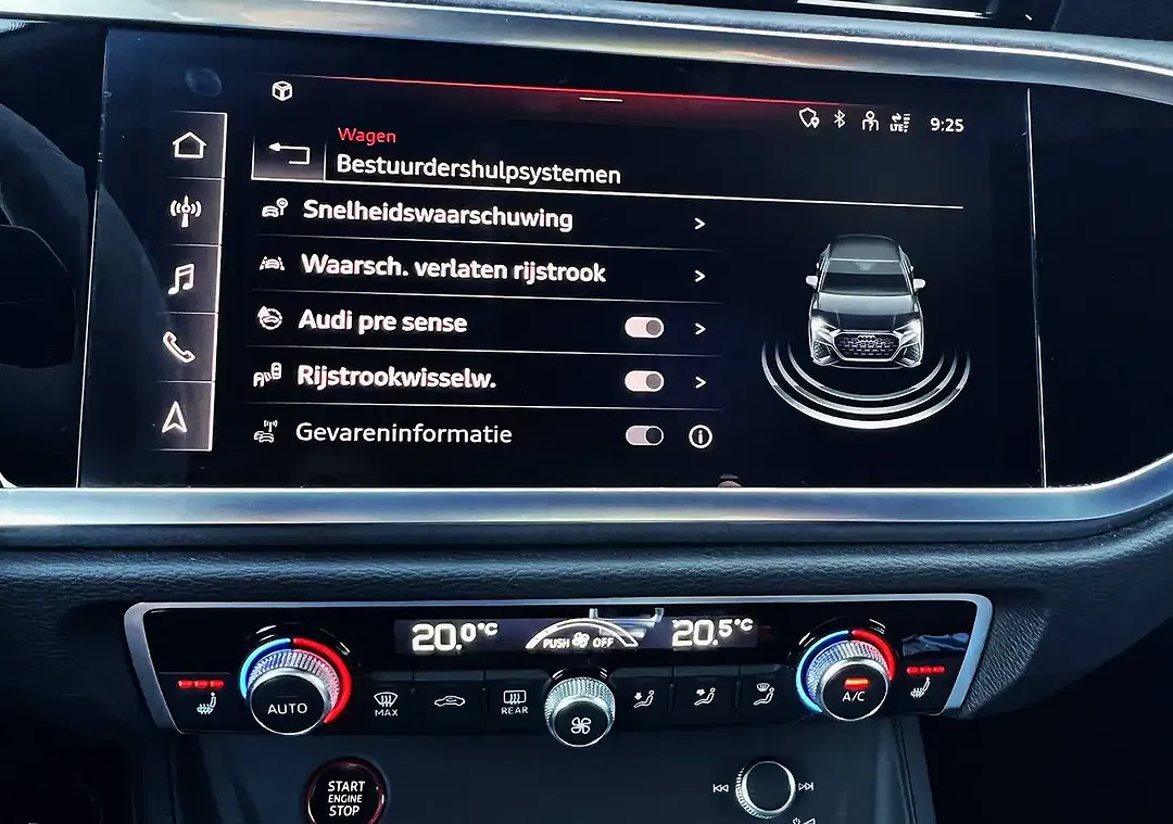 Audi RS Q3 2.5 TFSI S tronic quattro Matrix LED Sportback - Thumbnail 25