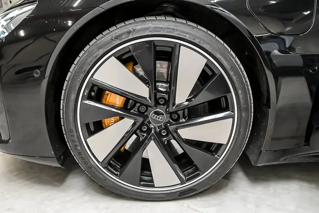 Audi RS e-tron GT - Thumbnail 11