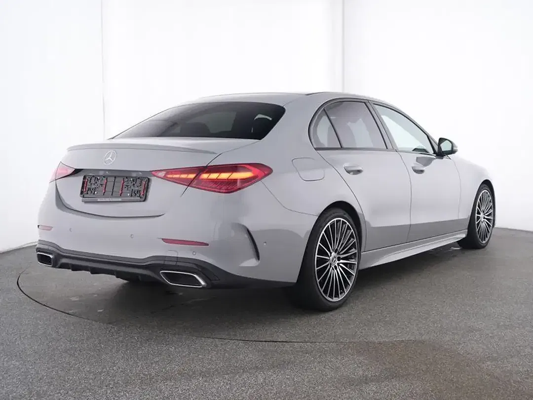 Mercedes-Benz C 180 AMG - foto 2