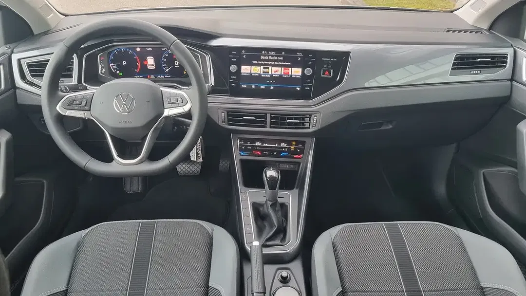 Volkswagen Polo DSG Style - Thumbnail 13