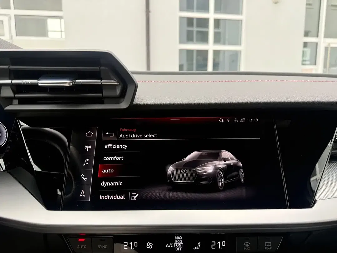 Audi A3 35 TFSI MHEV S line - Thumbnail 10