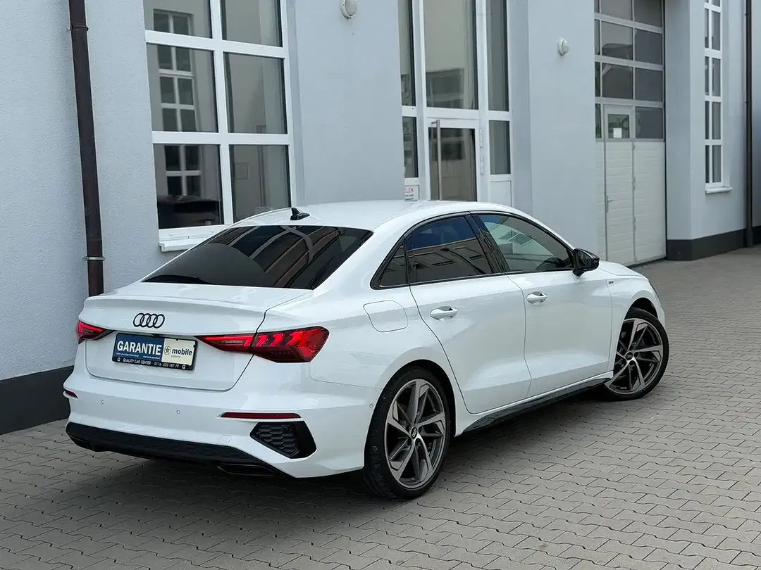 Audi A3 35 TFSI MHEV S line - Thumbnail 3
