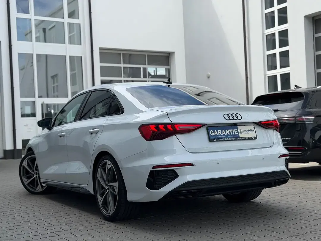 Audi A3 35 TFSI MHEV S line - Thumbnail 4