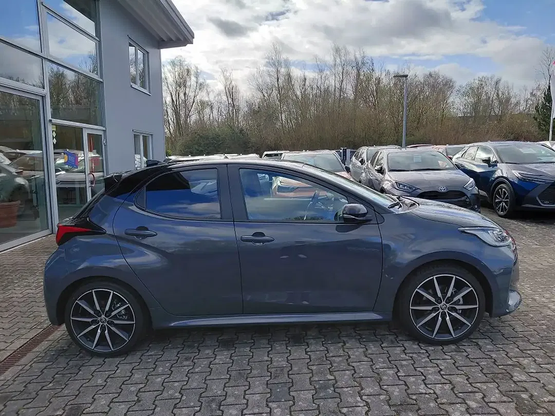 Toyota Yaris 1.5 VVT-i Hybrid GR Sport - Thumbnail 6