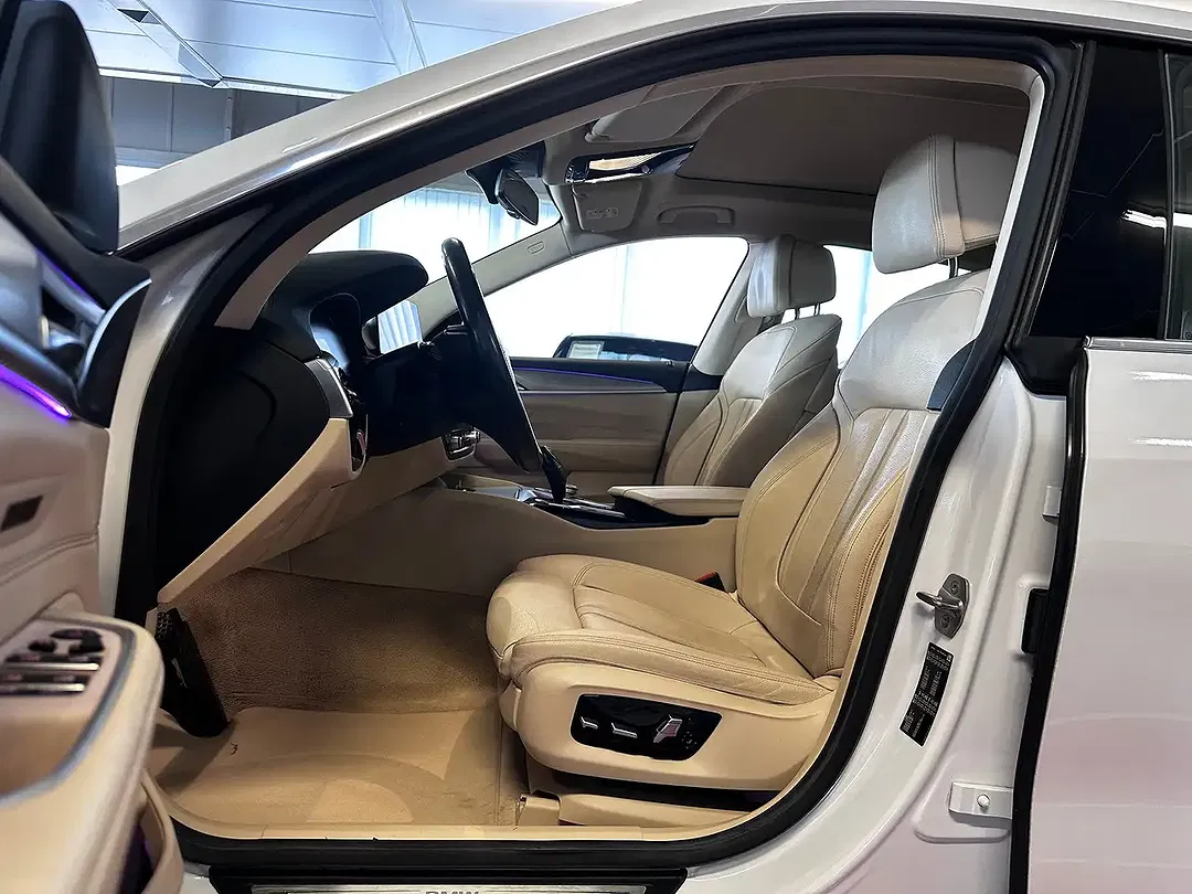 BMW 620 Gran Turismo - Thumbnail 5