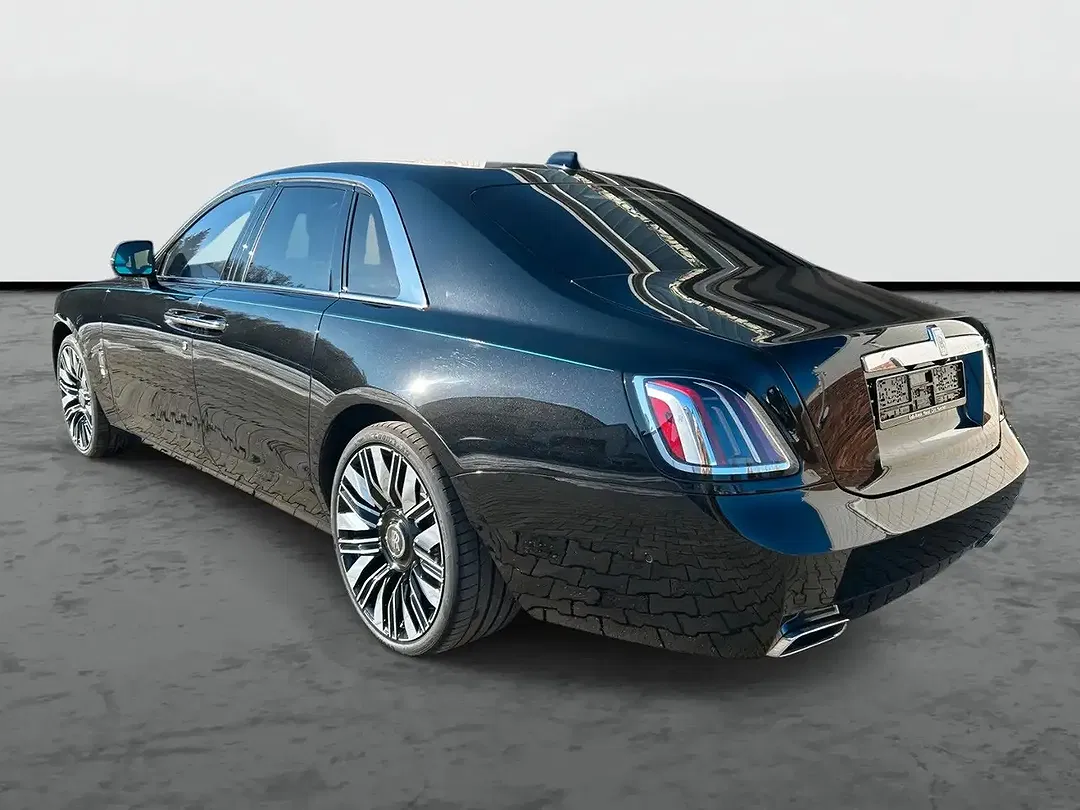 Rolls-Royce Ghost - Thumbnail 6