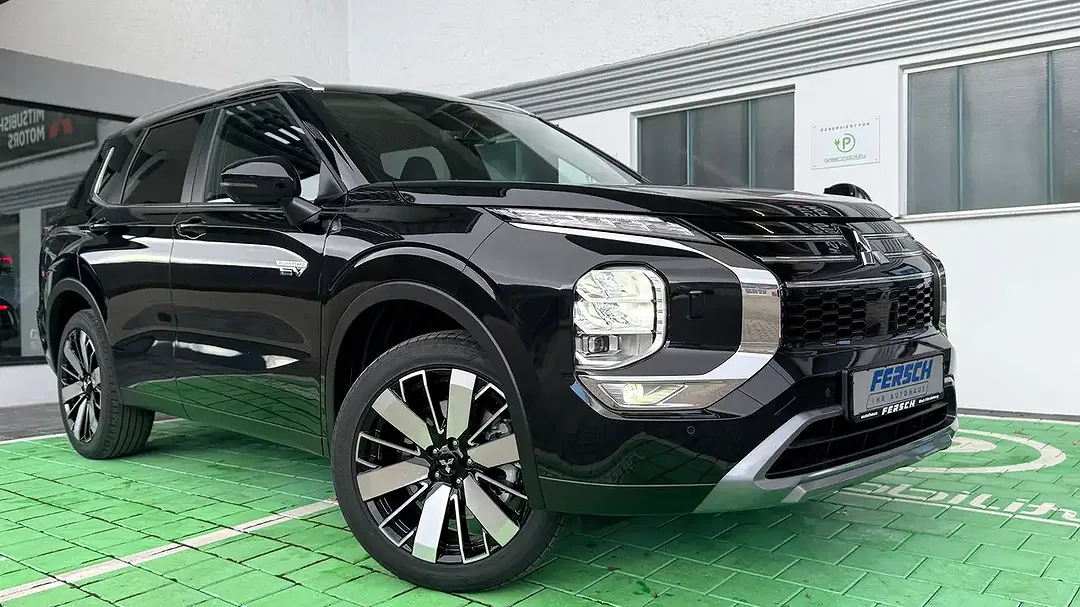 Mitsubishi Outlander PHEV Intro Edition - foto 1