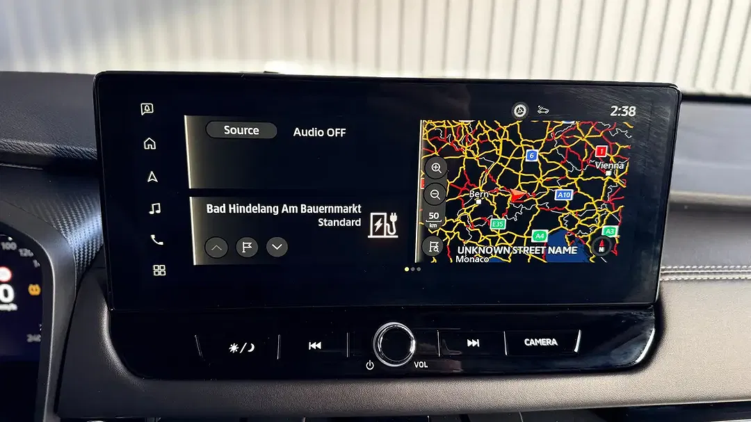 Mitsubishi Outlander PHEV Intro Edition - Thumbnail 12