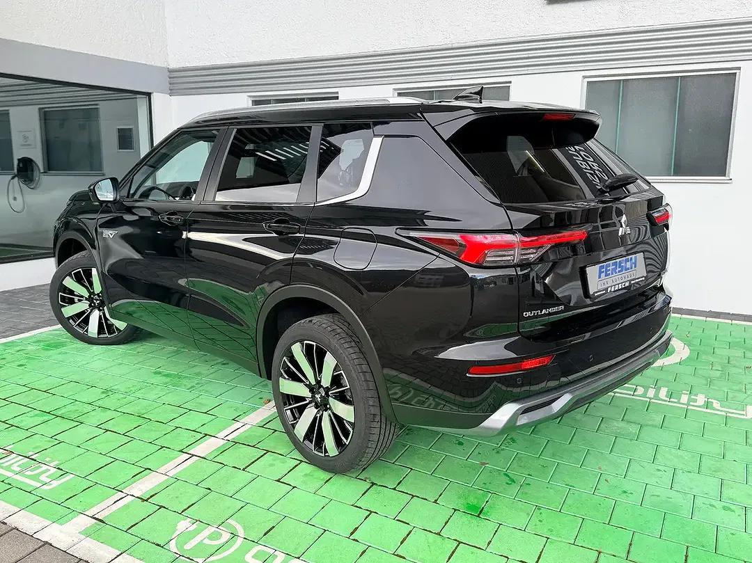Mitsubishi Outlander PHEV Intro Edition - foto 2