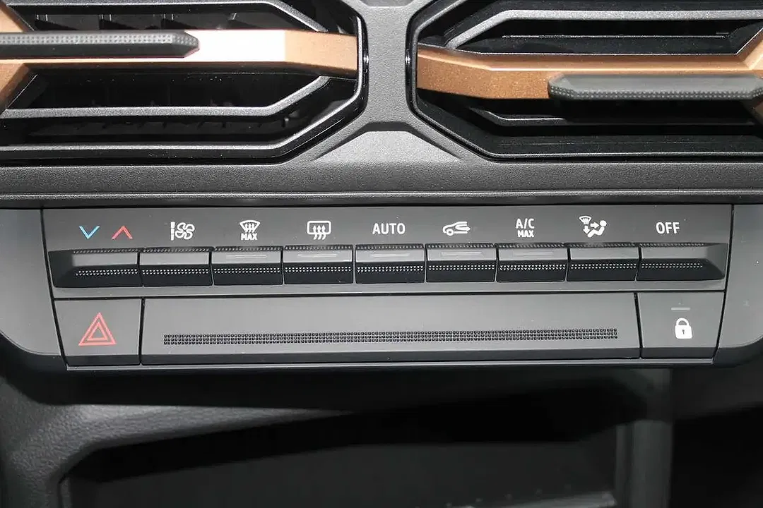Dacia Duster TCe 4x4 Extreme Plus - Thumbnail 11