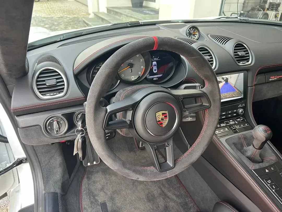 Porsche Cayman - Thumbnail 13