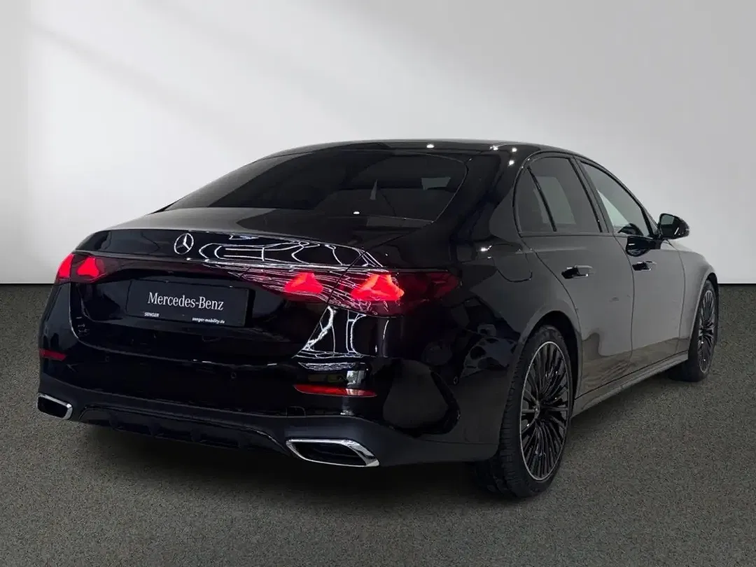 Mercedes-Benz E 450 4MATIC AMG Night - Thumbnail 3