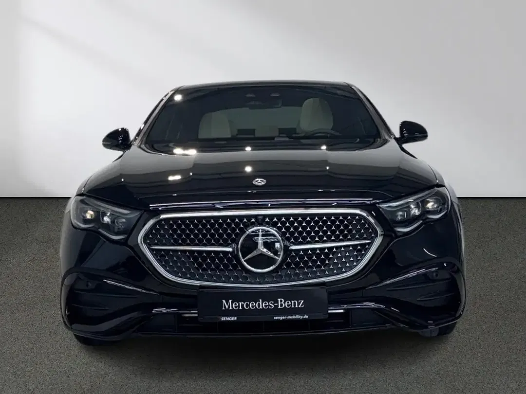 Mercedes-Benz E 450 4MATIC AMG Night - Thumbnail 4