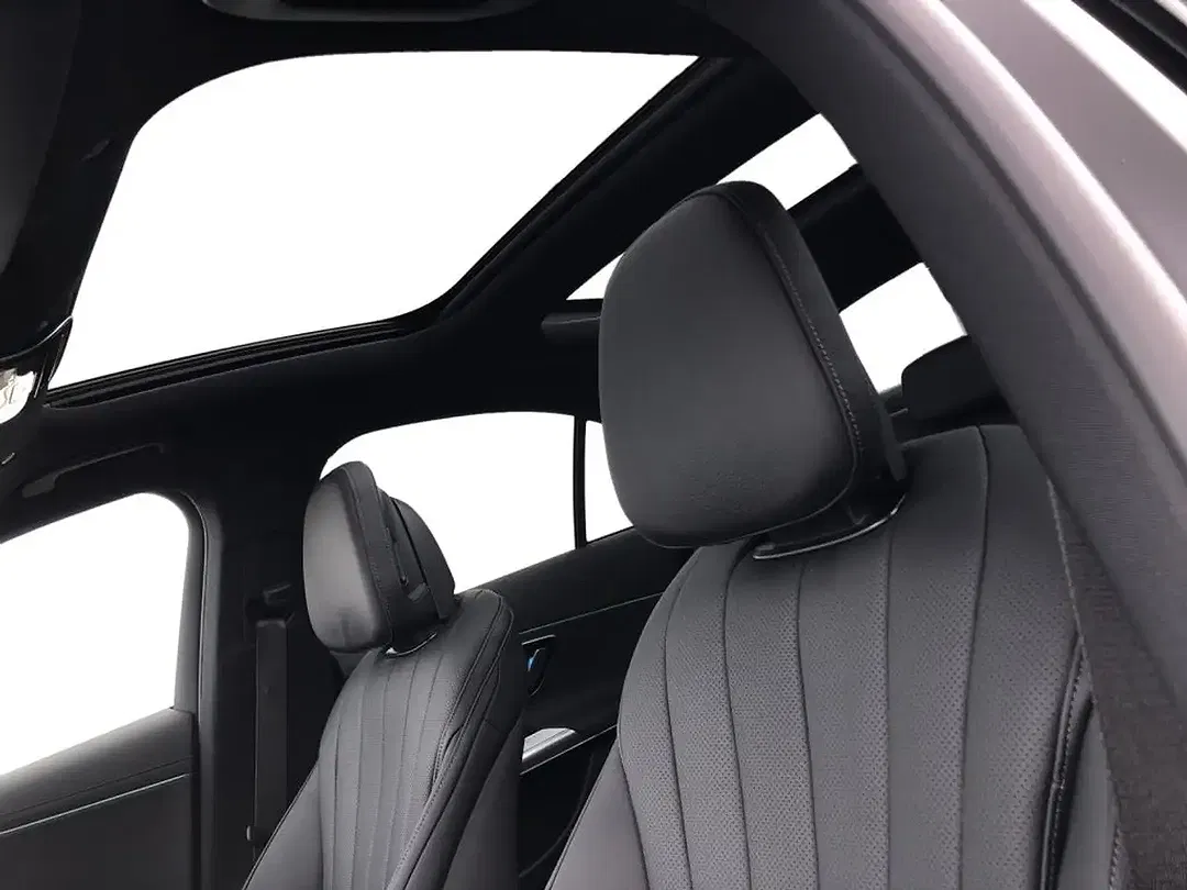 Mercedes-Benz E 450 4MATIC AMG MBUX Burmester - Thumbnail 13