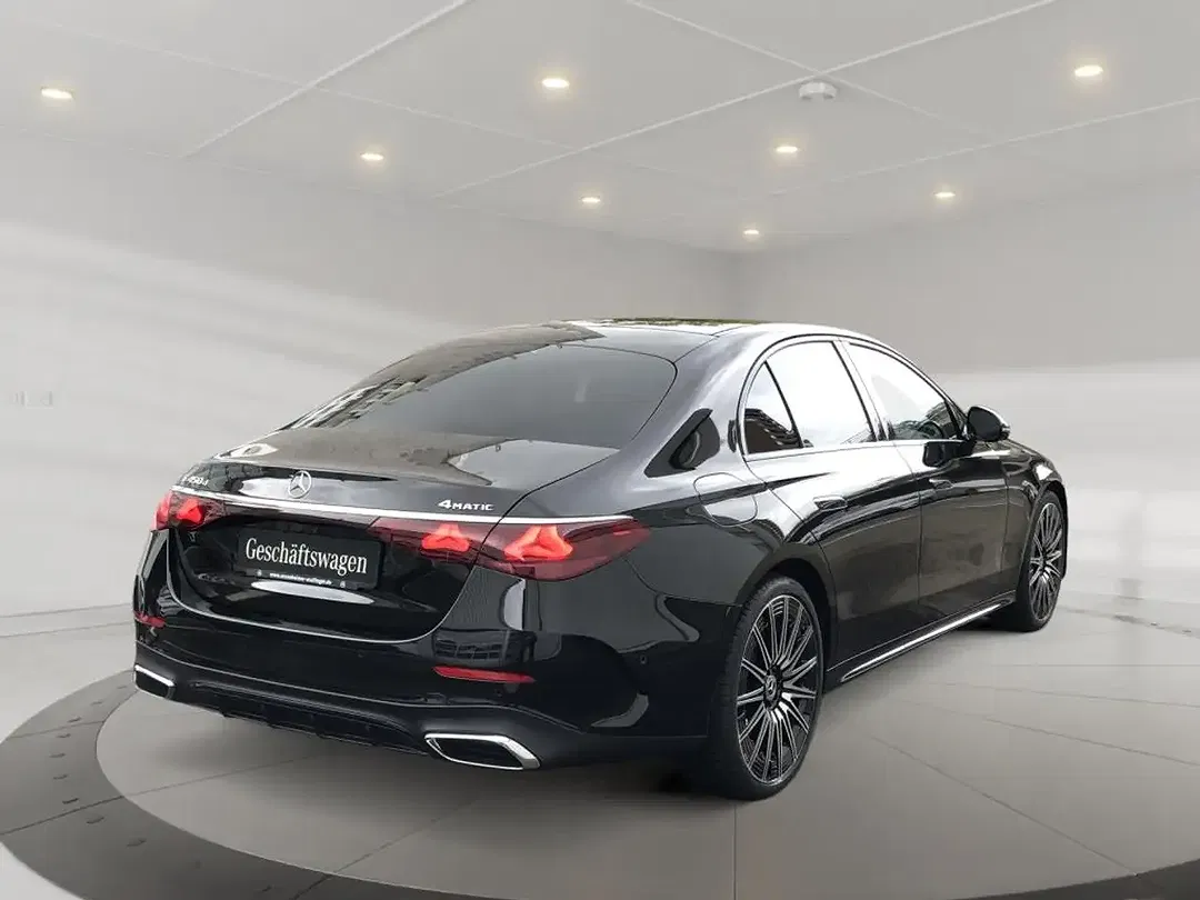 Mercedes-Benz E 450 4MATIC AMG MBUX Burmester - foto 2