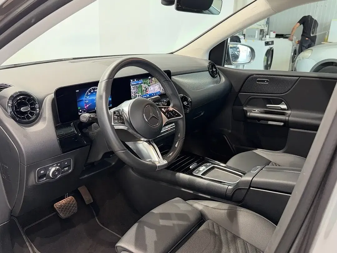 Mercedes-Benz B 180 - Thumbnail 11