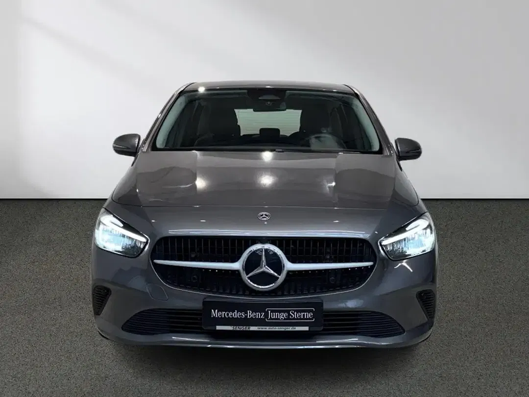 Mercedes-Benz B 180 - Thumbnail 4