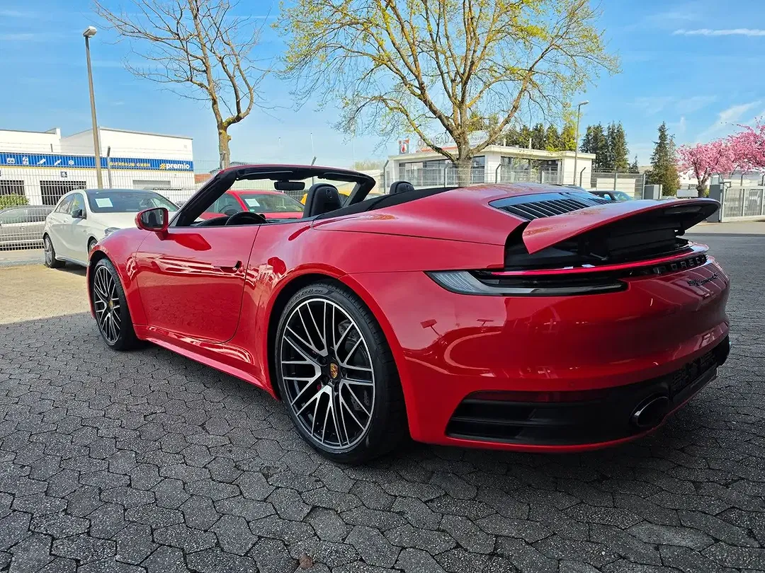 Porsche 911 Sport Chrono Carrera 4 S Cabriolet - Thumbnail 3