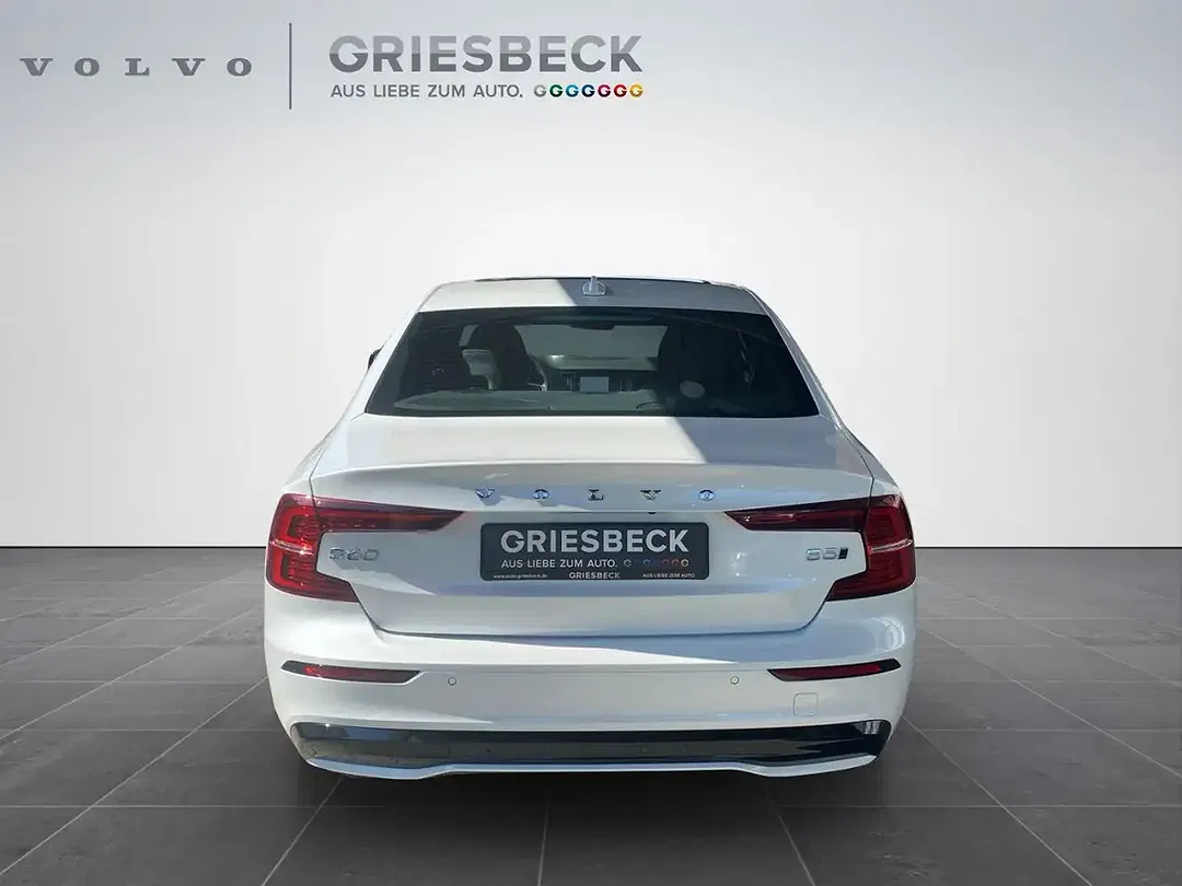 Volvo S60 B5 AWD Ultimate Dark - Thumbnail 4