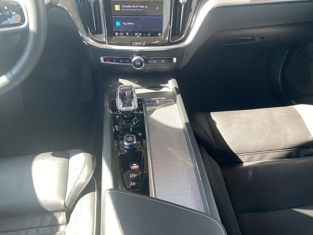 Volvo S60 B5 AWD Ultimate Dark - Thumbnail 9