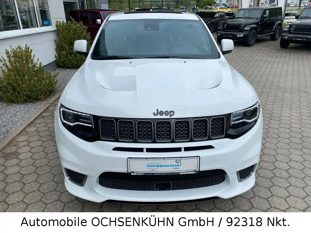 Jeep Grand Cherokee 6.2 V8 HEMI - Thumbnail 3