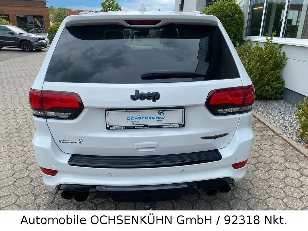 Jeep Grand Cherokee 6.2 V8 HEMI - Thumbnail 6