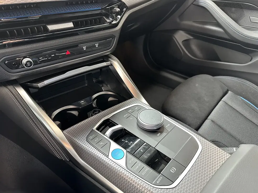 BMW i4 eDrive M Gran Coupe - Thumbnail 8