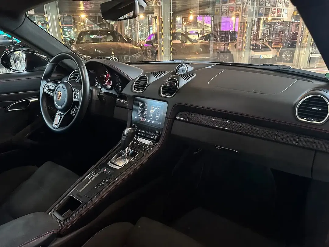 Porsche Cayman 4.0 GTS - Thumbnail 6