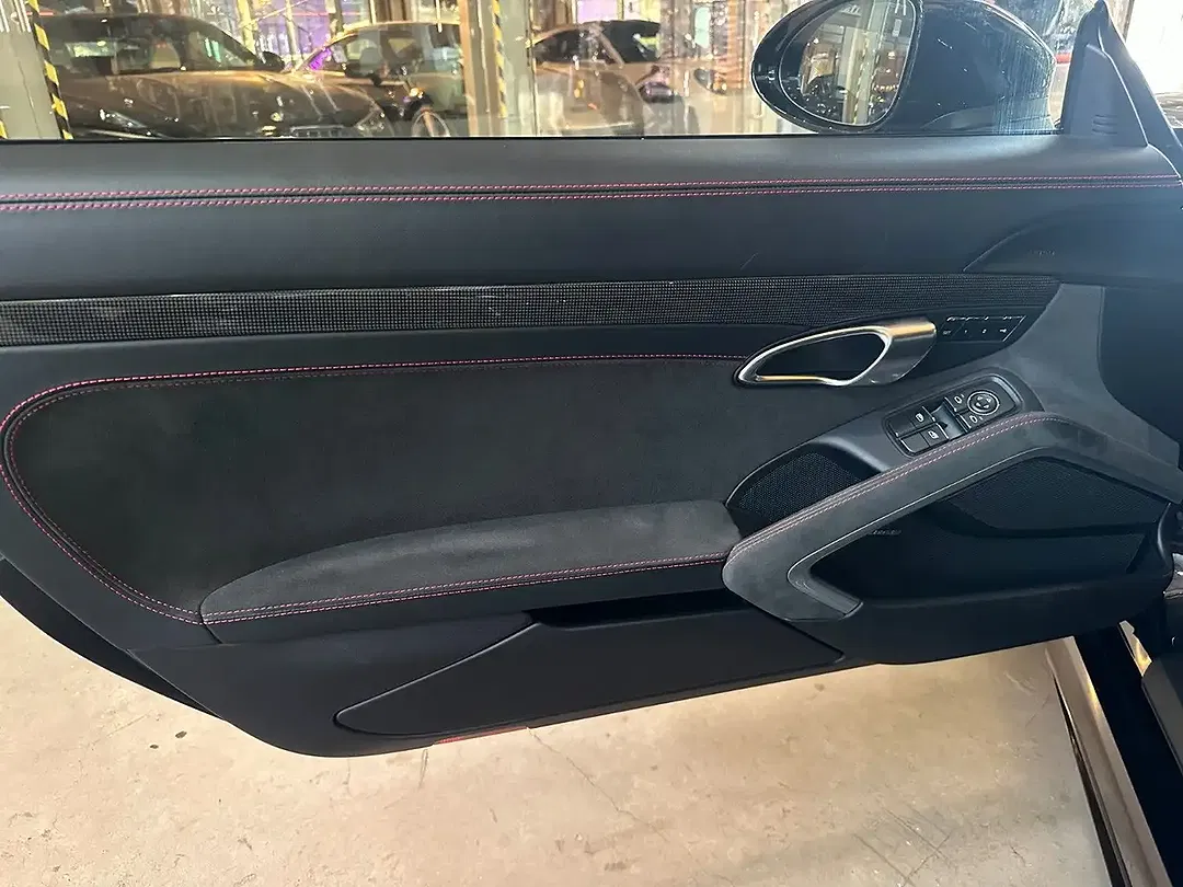 Porsche Cayman 4.0 GTS - foto 9