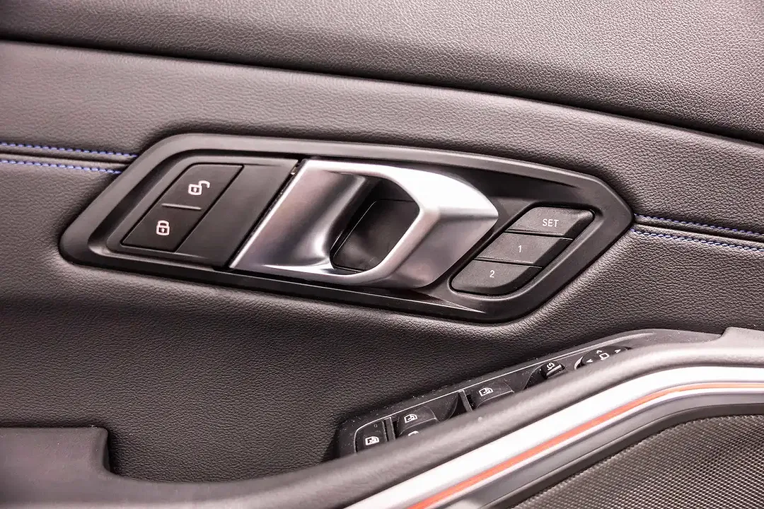 BMW 330 Touring M Sport - Thumbnail 11