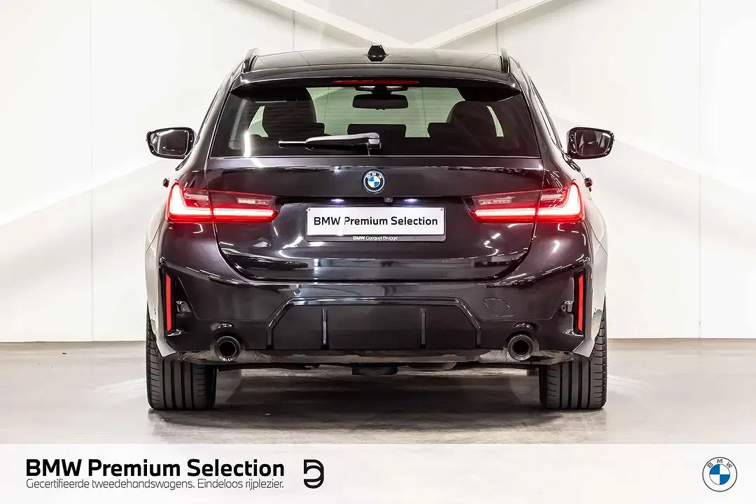 BMW 330 Touring M Sport - Thumbnail 4