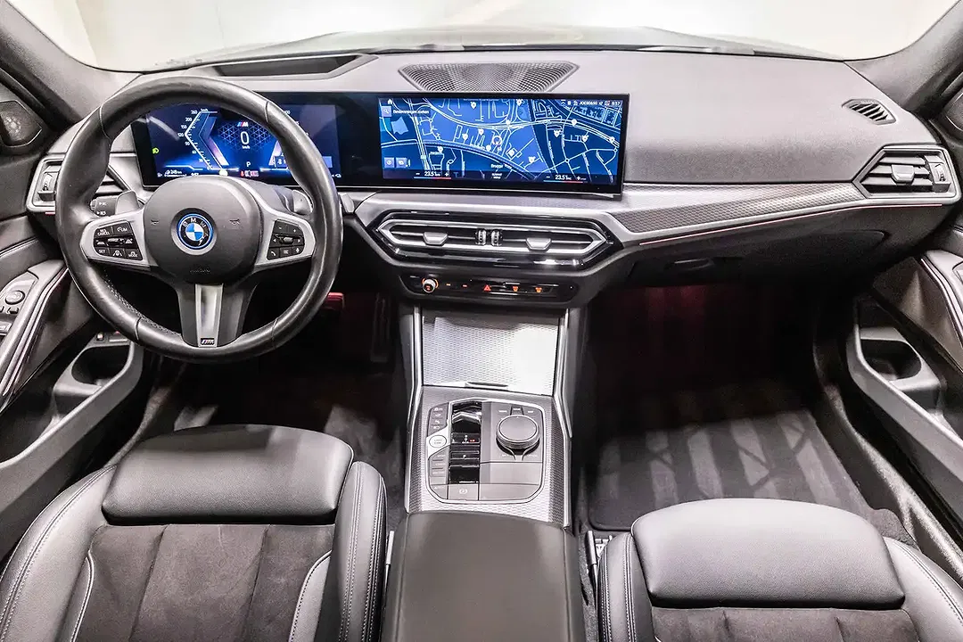 BMW 330 Touring M Sport - Thumbnail 8