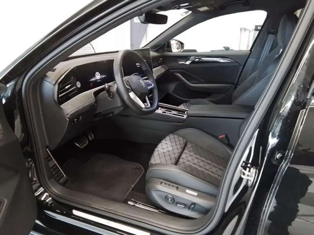 Volkswagen Passat eHybrid R-Line - Thumbnail 5