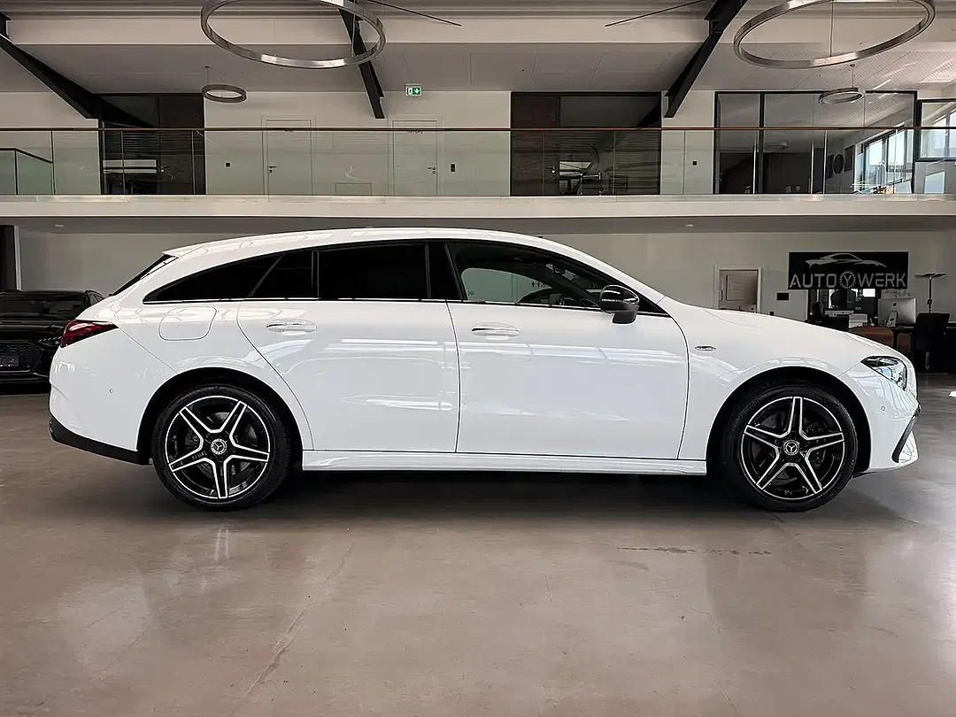 Mercedes-Benz CLA 250 - Thumbnail 3