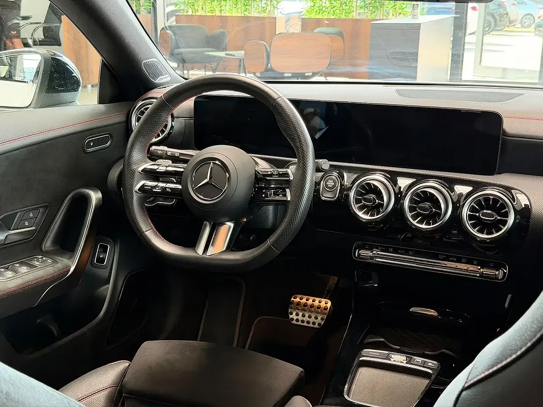 Mercedes-Benz CLA 250 - Thumbnail 6