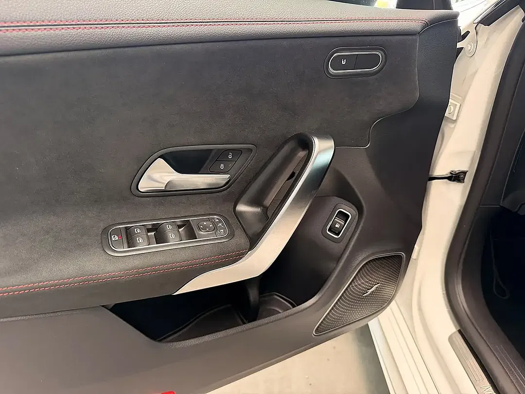 Mercedes-Benz CLA 250 - Thumbnail 9
