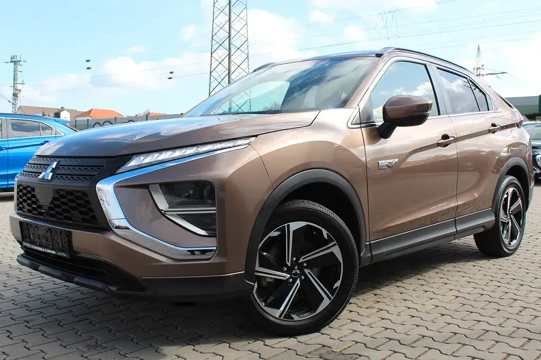 Mitsubishi Eclipse Cross 2.4 4WD Basis - foto 1