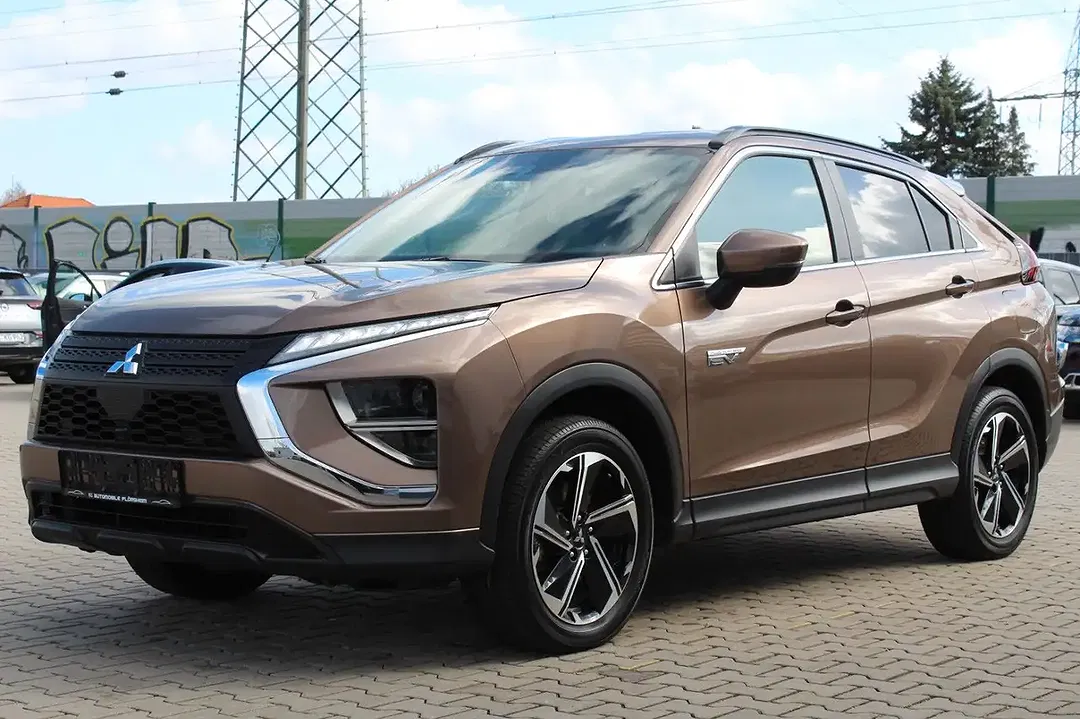 Mitsubishi Eclipse Cross 2.4 4WD Basis - foto 2