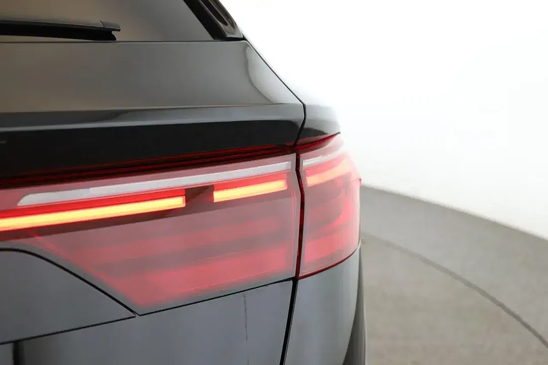 Audi Q8 50 TDI Matrix LED S line sport - Thumbnail 12