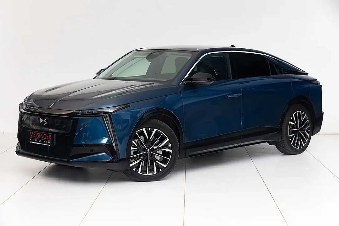 DS Automobiles N°8 - foto 1