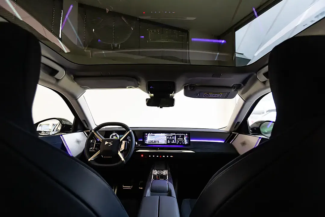 DS Automobiles N°8 - Thumbnail 6