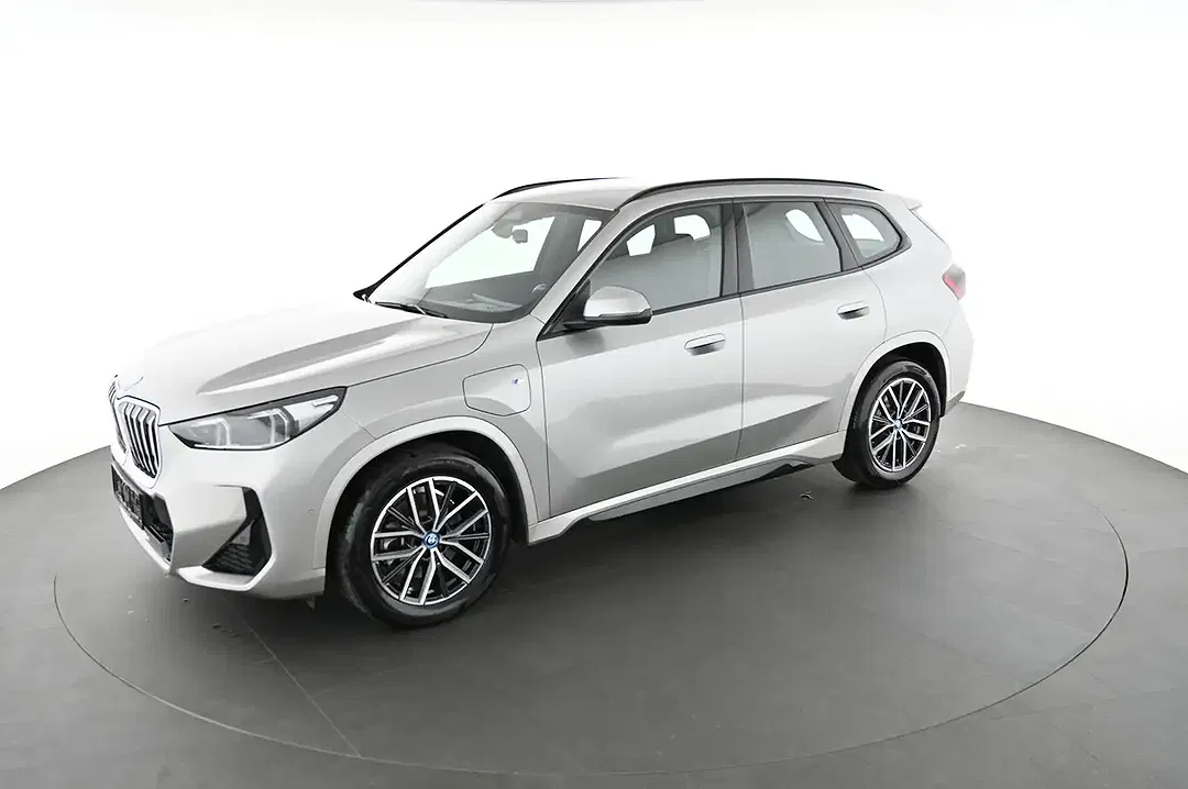 BMW X1 AUT xDrive M Sport - Thumbnail 3