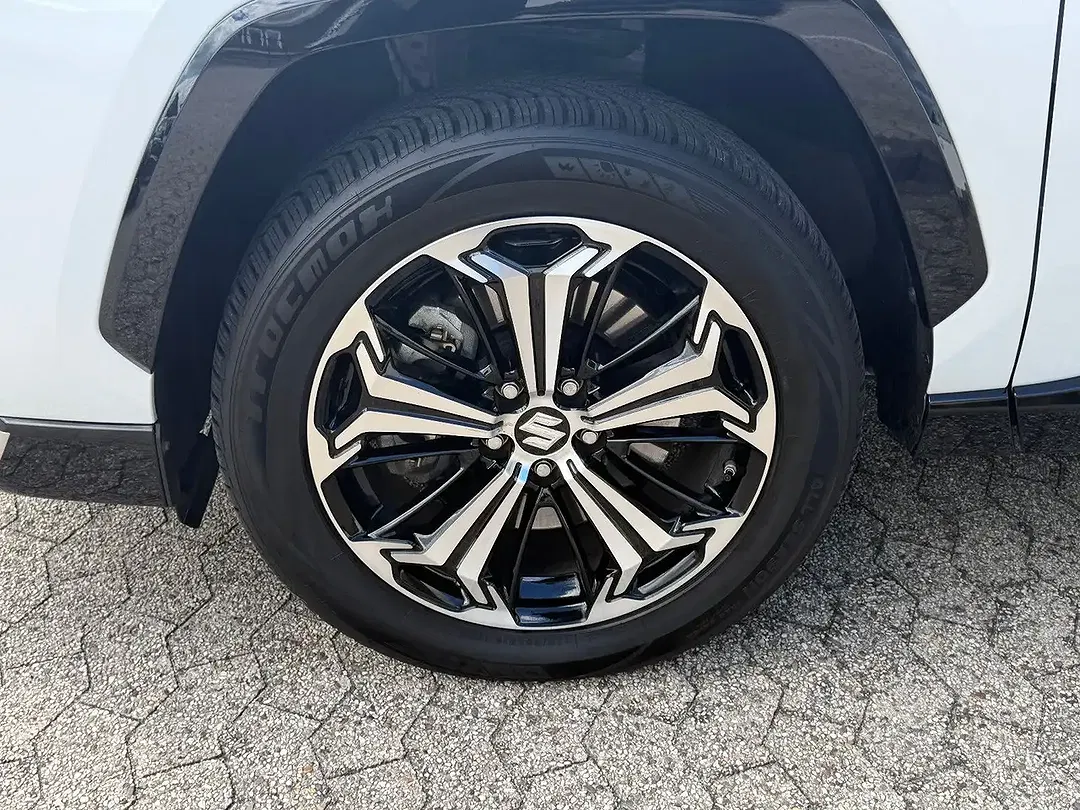 Suzuki Across Hybrid Comfort+ - Thumbnail 9